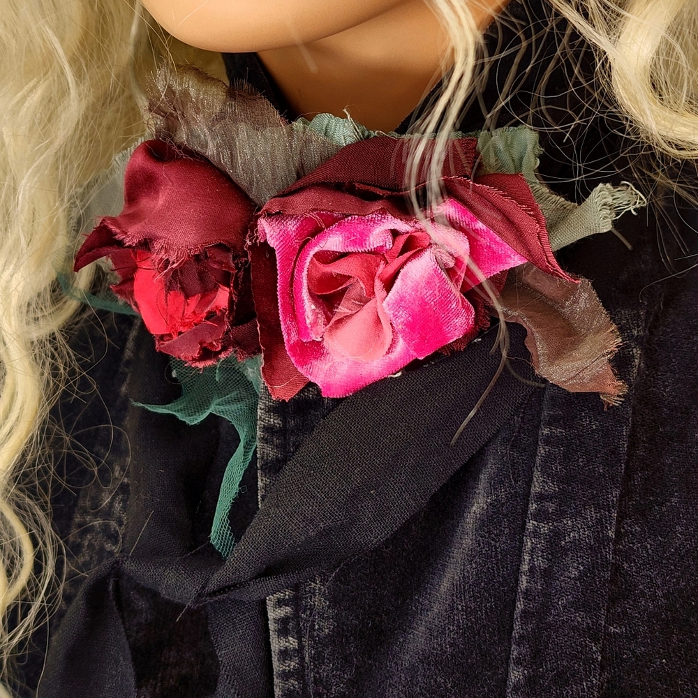 Jabot Romantic Edwardian Avant-garde Black Linen Shabby Pink Flower/Velvet Rose